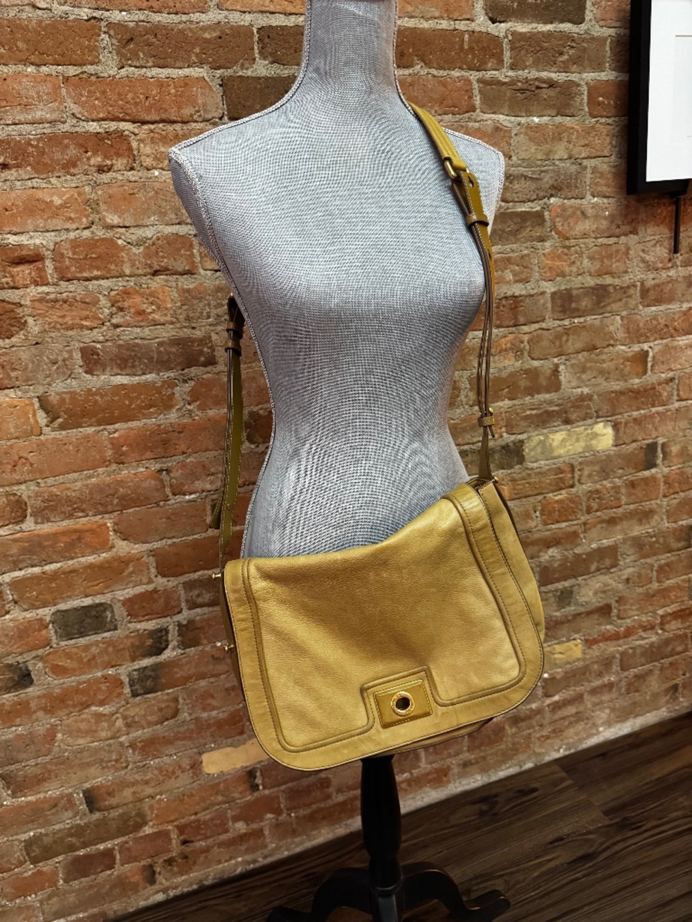 Marc By Jacobs Leather Mustard Yellow hobo/crossbody bag